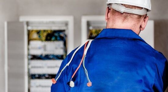 RECRUTEMENT : RECHERCHE TECHNICIEN EN ELECTRICITE ET COURANT FAIBLE